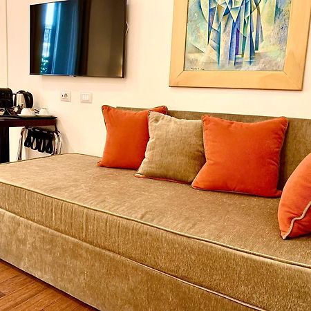 900 Piazza Del Popolo Bed & Breakfast โรม ภายนอก รูปภาพ