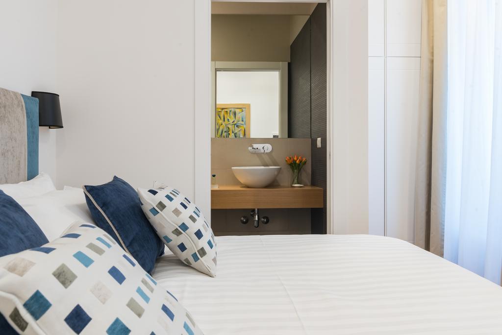 900 Piazza Del Popolo Bed & Breakfast โรม ภายนอก รูปภาพ