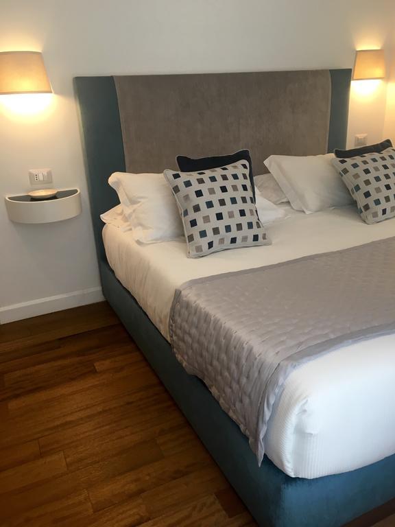 900 Piazza Del Popolo Bed & Breakfast โรม ภายนอก รูปภาพ