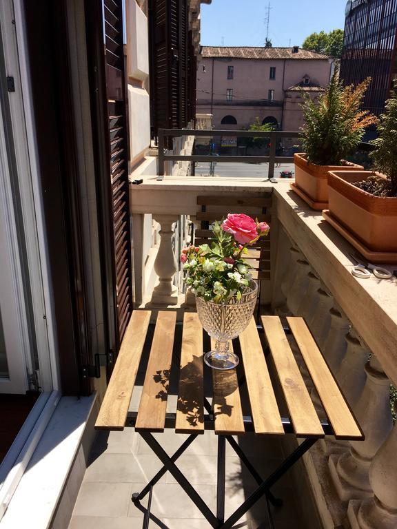 900 Piazza Del Popolo Bed & Breakfast โรม ภายนอก รูปภาพ