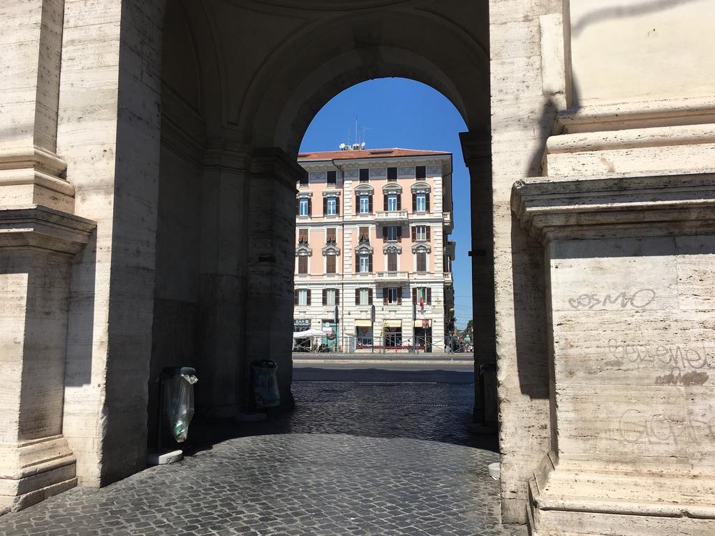 900 Piazza Del Popolo Bed & Breakfast โรม ภายนอก รูปภาพ